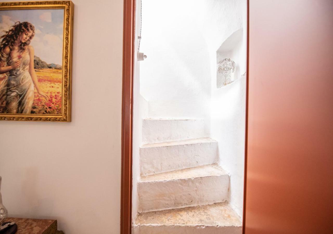 Le Cummerse In Centro Alberobello Bagian luar foto